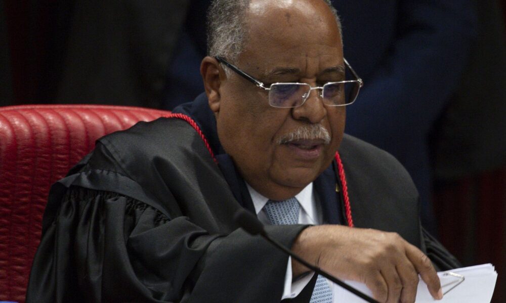 corregedor-eleitoral-rejeita-duas-acoes-contra-bolsonaro-e-braga-netto