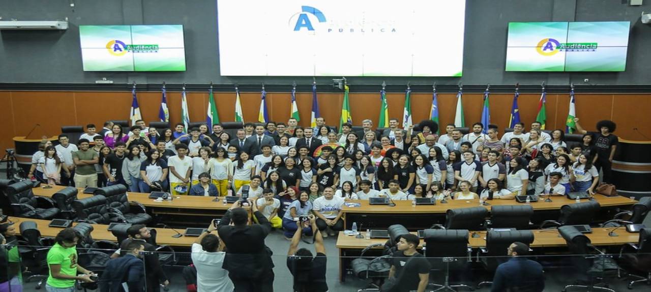 ‘roraima-jovem’-estudantes-e-autoridades-debatem-politicas-para-juventude-em-audiencia-publica-na-ale-rr-|-ale-rr-|-assembleia-legislativa-de-roraima