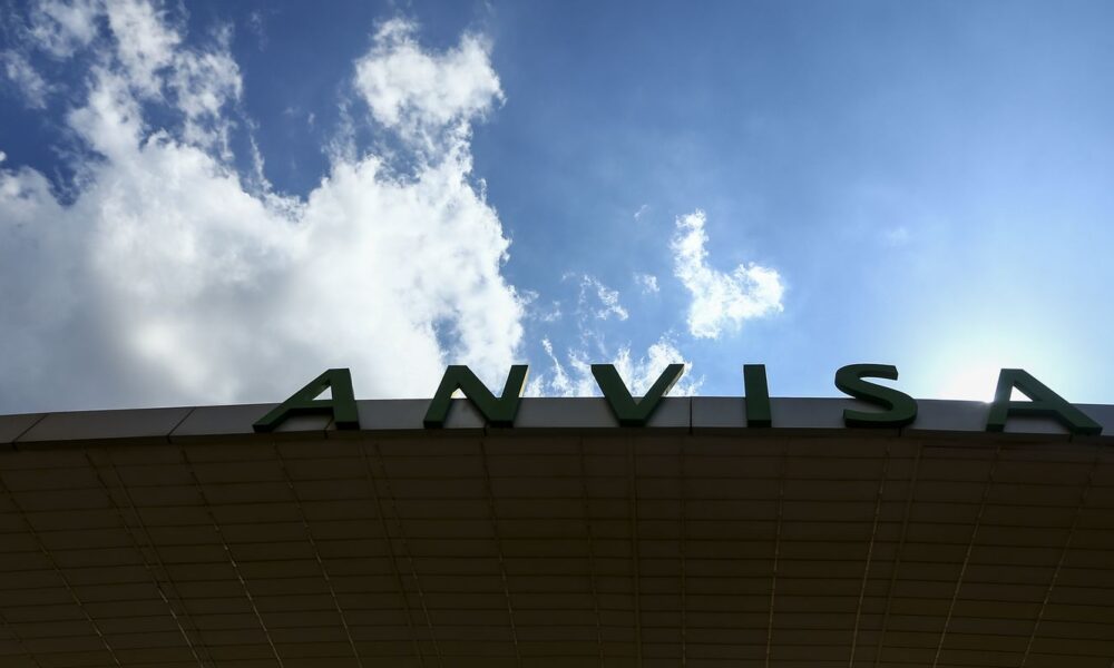 lula-cobra-da-anvisa-maior-rapidez-na-aprovacao-de-remedios