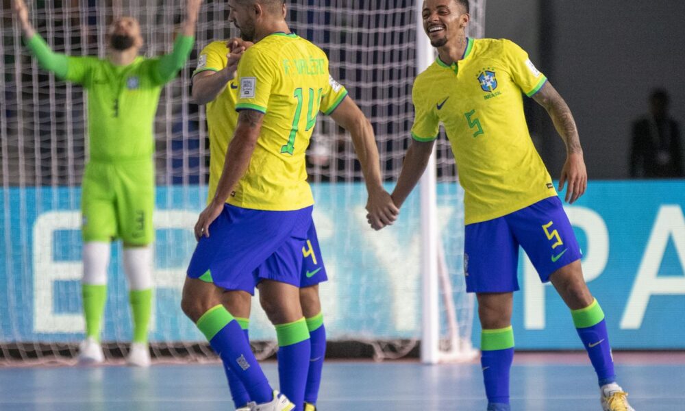 futsal:-brasil-goleia-costa-rica-e-chega-as-quartas-da-copa-do-mundo