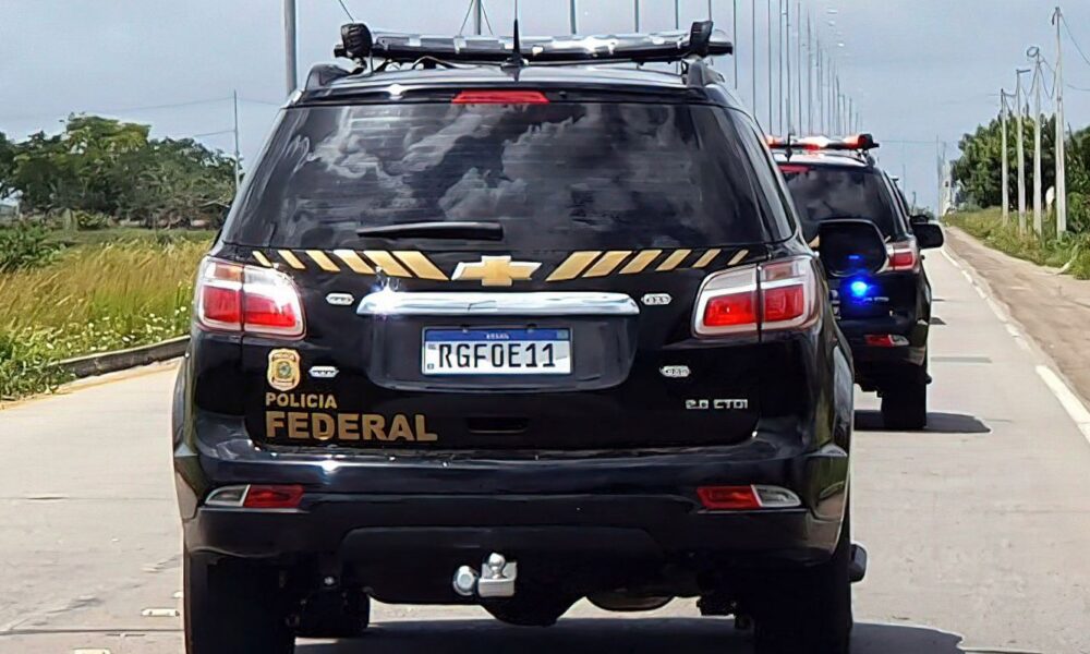 pf-investiga-grupo-que-movimentou-r$-1,4-bi-com-cigarros-falsificados