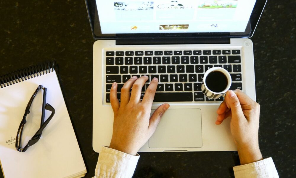 mulheres-ocupam-28%-dos-cargos-de-secretariado-no-pais