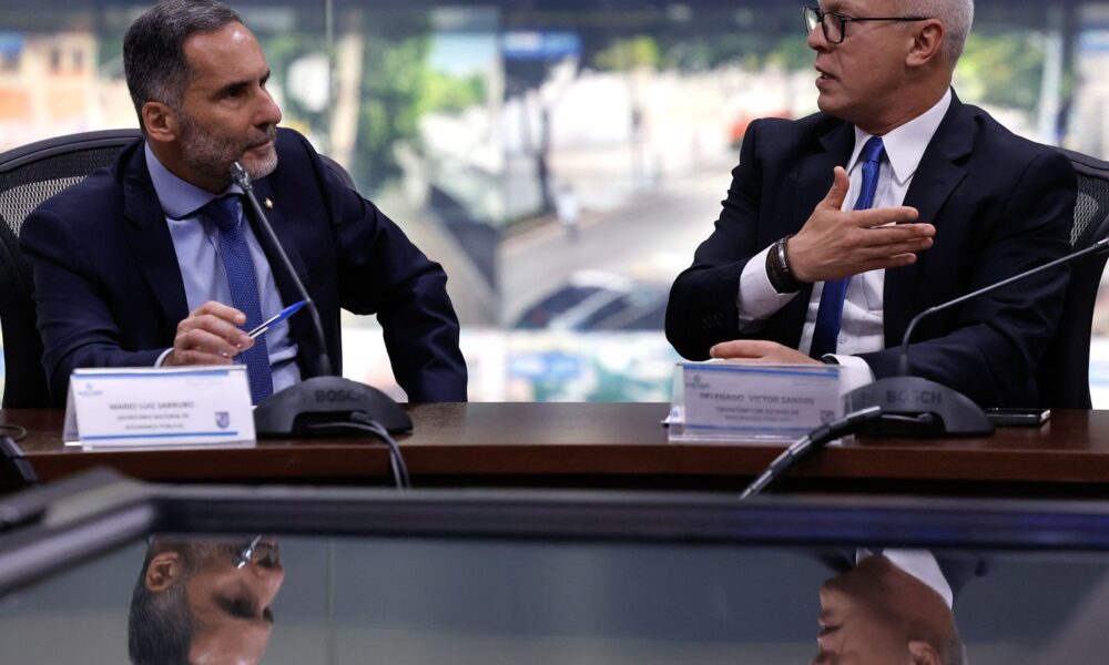 quase-metade-dos-fuzis-apreendidos-no-rio-vem-dos-eua,-diz-secretario