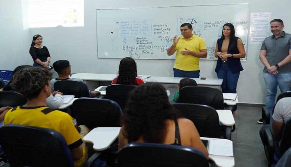 1a-etapa-escolegis-prepara-alunos-para-prova-do-enem-que-ocorre-no-proximo-domingo-|-ale-rr-|-assembleia-legislativa-de-roraima