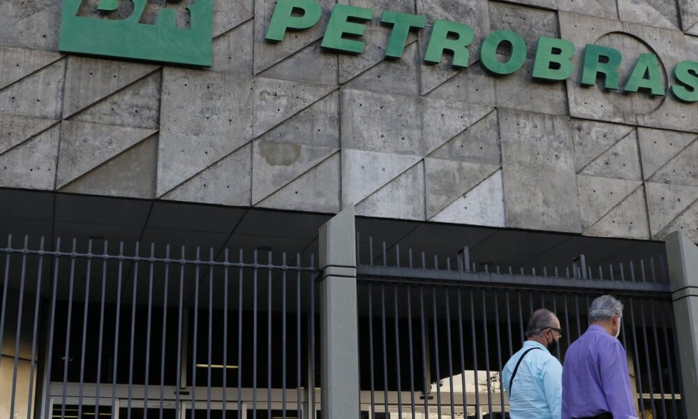 petrobras-aprova-pagamento-de-r$-20-bilhoes-aos-acionistas