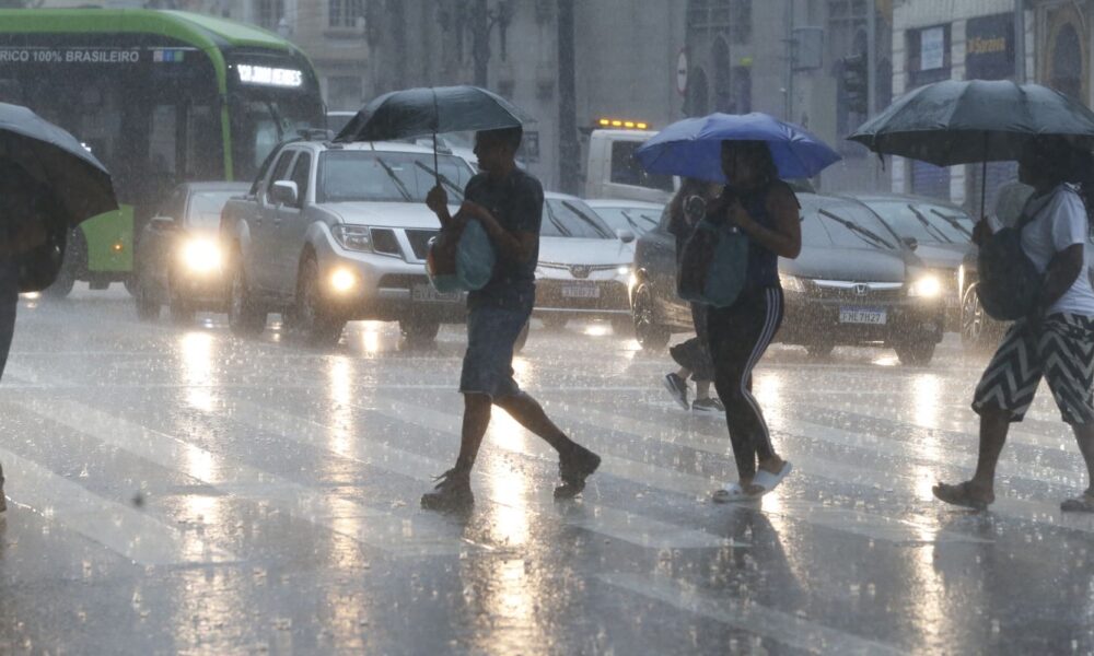 chuva-forte-deixa-cidade-de-sao-paulo-em-estado-de-alerta