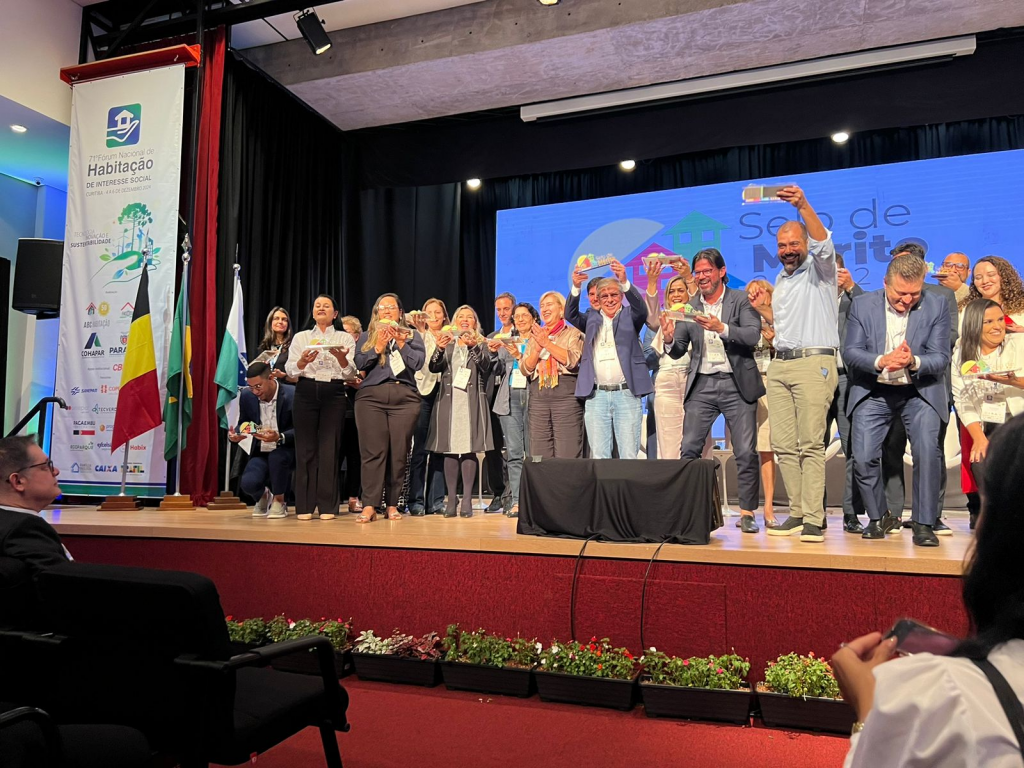 forum-de-habitacao-entrega-selo-de-merito-ao-aqui-tem-morar-melhor-–-governo-de-roraima