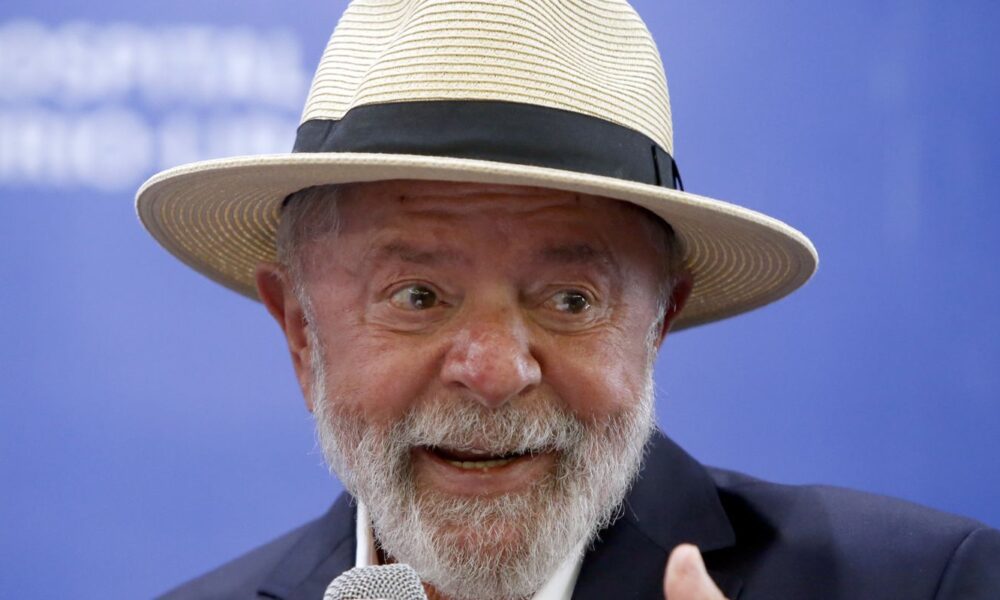 apos-alta-hospitalar,-lula-diz-que-esta-tranquilo-e-vai-se-cuidar