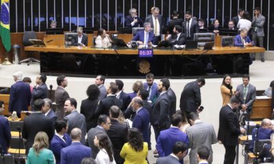 camara-aprova-teto-para-salario-minimo,-mas-afrouxa-mudancas-no-bpc