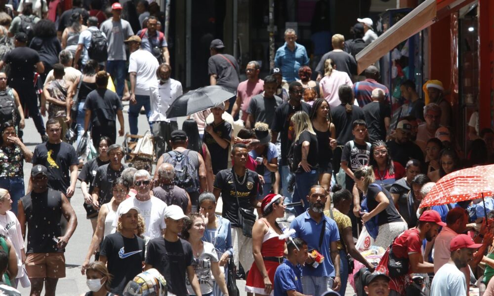 pesquisa:-49%-dos-brasileiros-acreditam-que-pais-vai-melhorar-em-2025