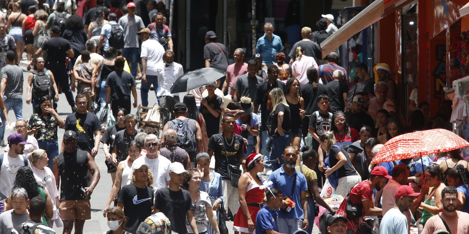 pesquisa:-49%-dos-brasileiros-acreditam-que-pais-vai-melhorar-em-2025