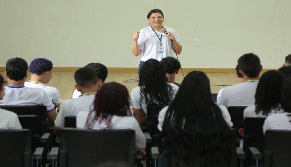 ‘ouvidoria-estudantil’-ouvidoria-da-ale-rr-inicia-atividades-em-2025-com-palestra-em-escola-do-bairro-asa-branca-|-ale-rr-|-assembleia-legislativa-de-roraima