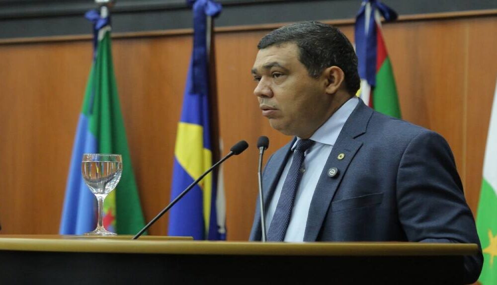 fiscalizacao-e-investigacao-continuam-presidente-da-ale-rr-afirma-que-crise-na-saude-nao-se-encerra-com-exoneracao-de-cecilia-lorenzon-|-ale-rr-|-assembleia-legislativa-de-roraima