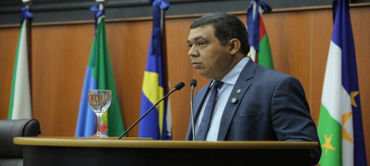 fiscalizacao-e-investigacao-continuam-presidente-da-ale-rr-afirma-que-crise-na-saude-nao-se-encerra-com-exoneracao-de-cecilia-lorenzon-|-ale-rr-|-assembleia-legislativa-de-roraima