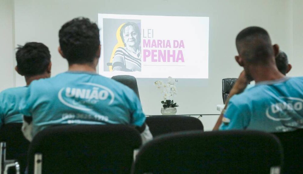 semana-da-mulher-chame-orienta-funcionarios-de-empresa-privada-sobre-lei-maria-da-penha-|-ale-rr-|-assembleia-legislativa-de-roraima
