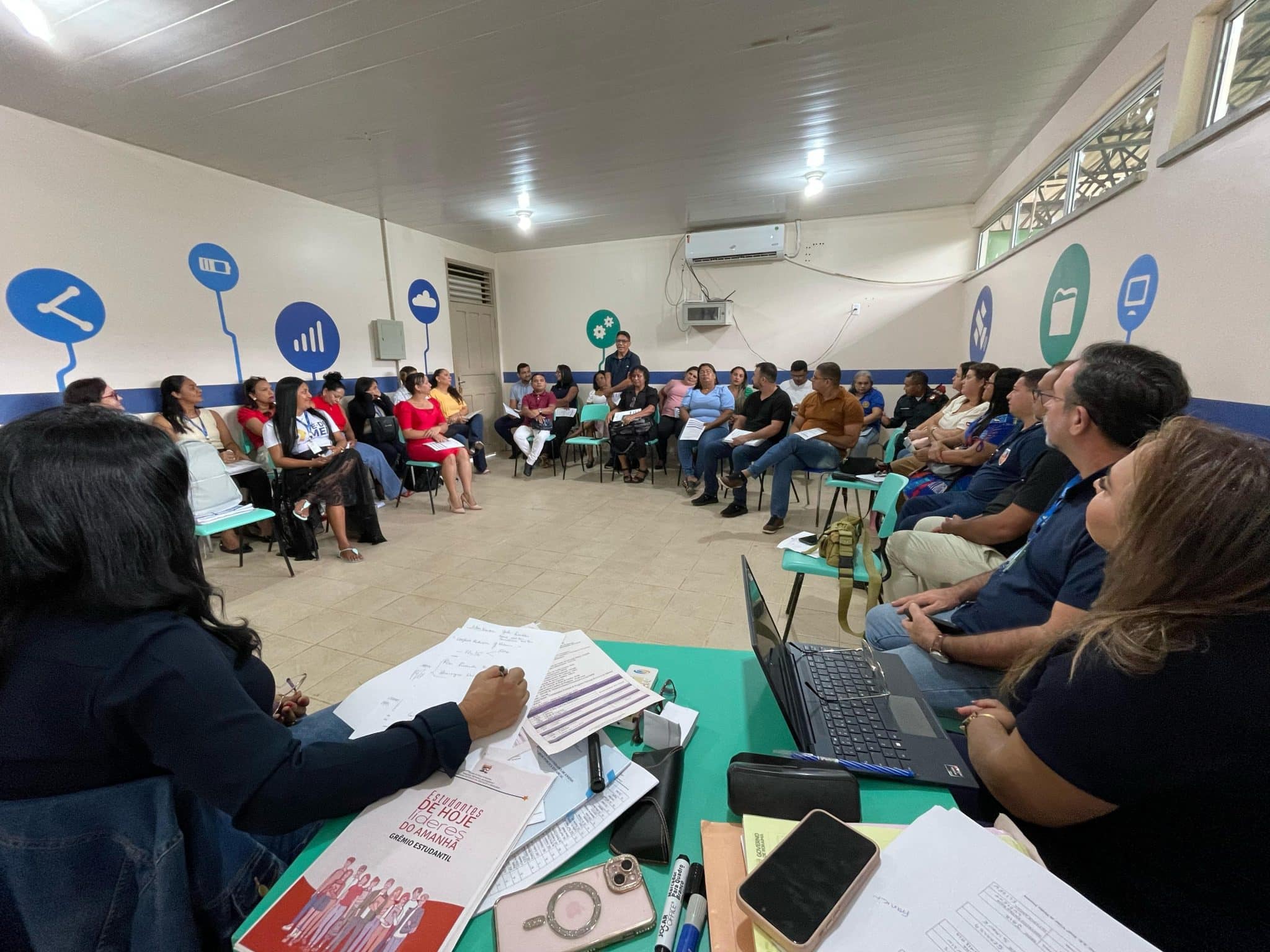 educacao-estadual-leva-orientacoes-pedagogicas-e-administrativas-para-escolas-da-regiao-sul-de-roraima-–-governo-de-roraima