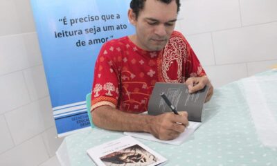 escritor-roraimense-doa-livros-para-unidades-estaduais-de-ensino-–-governo-de-roraima