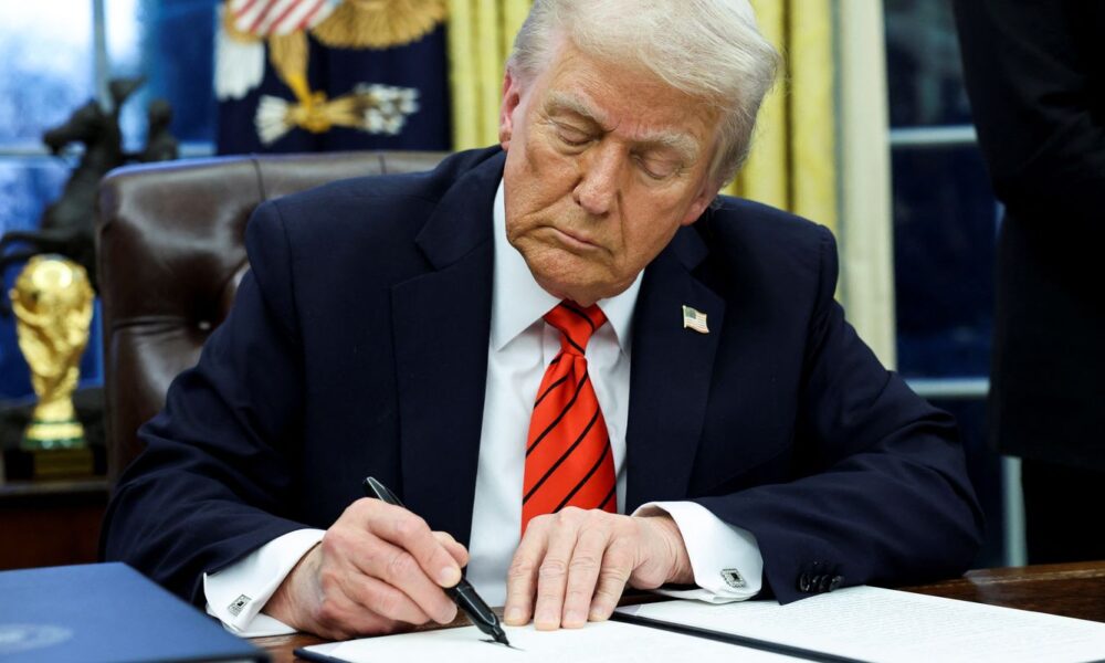 trump-anuncia-tarifa-contra-paises-que-comprarem-petroleo-da-venezuela