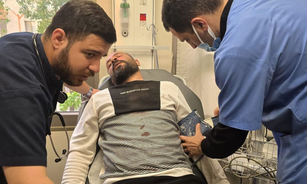 palestino-que-ganhou-oscar-e-libertado-por-israel-apos-espancamentos