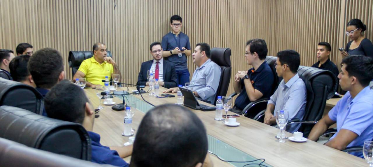 geracao-de-emprego-e-renda-comissao-da-ale-rr-e-empresarios-discutem-solucoes-para-ampliar-servico-de-energia-solar-no-estado-|-ale-rr-|-assembleia-legislativa-de-roraima