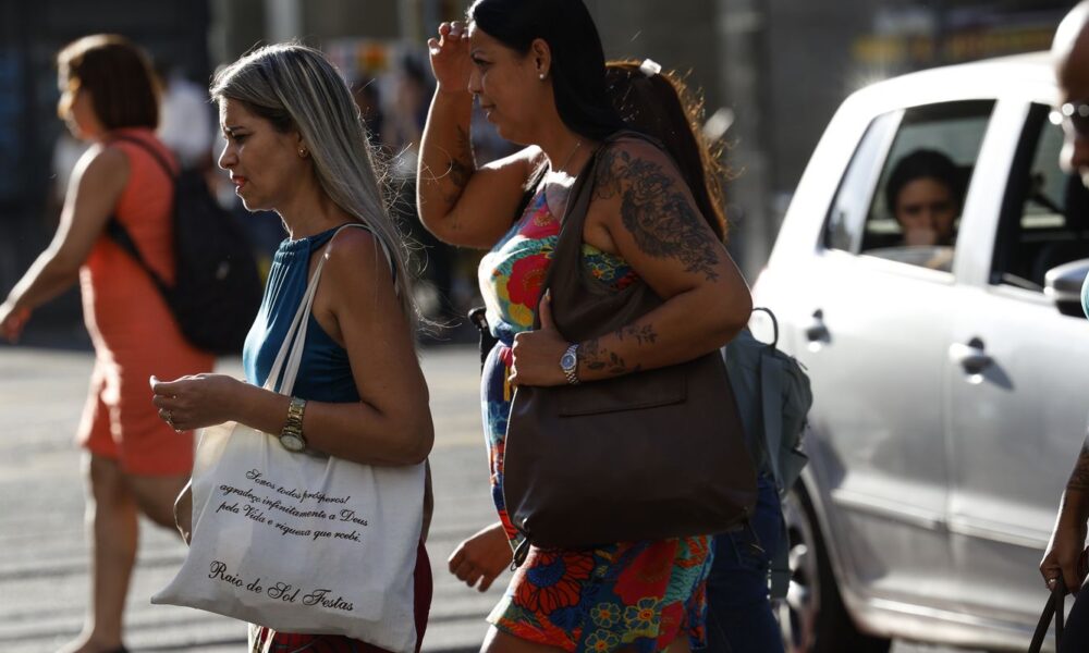 rio-tem-dia-de-calor-e-espera-chuva-muito-forte-na-sexta-e-no-sabado
