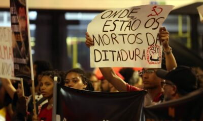 cordao-da-mentira-faz-desfile-“para-adiar-o-fim-do-mundo”