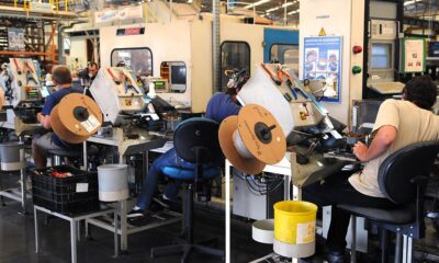 ibge:-industria-recua-em-sete-dos-15-locais-pesquisados-em-fevereiro