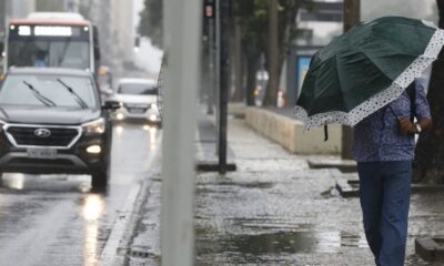 temporal-com-rajadas-de-ventos-atinge-o-rio-no-comeco-da-noite