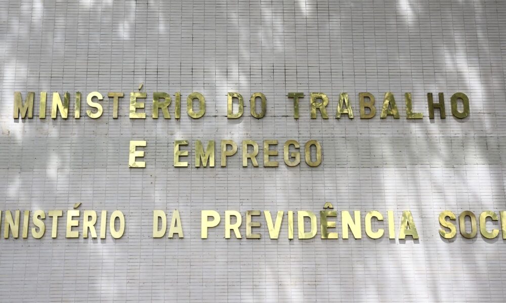 medicos-peritos-do-inss-voltam-ao-trabalho-nesta-segunda-feira