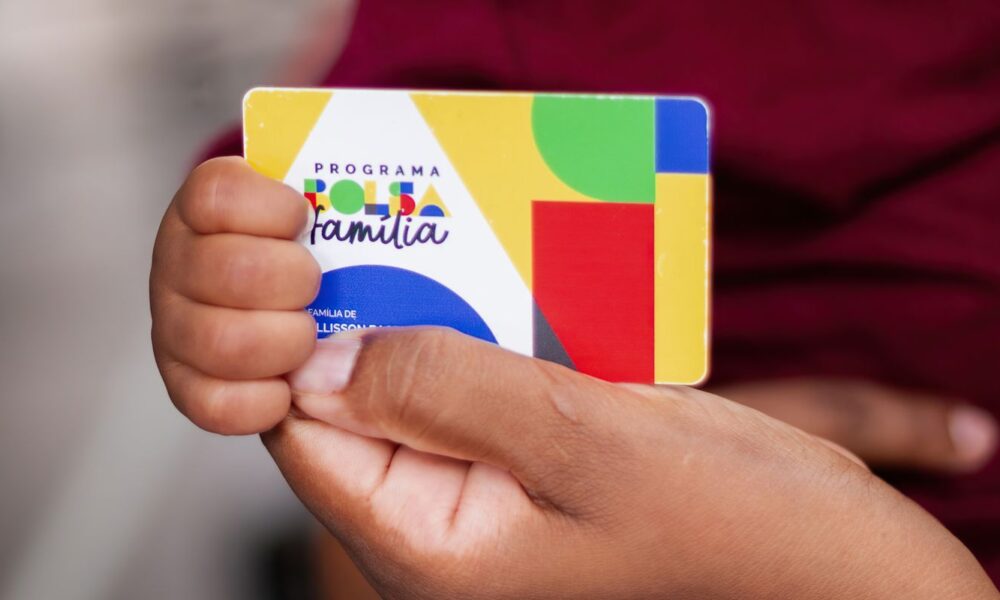 caixa-paga-bolsa-familia-a-beneficiarios-com-nis-de-final-2