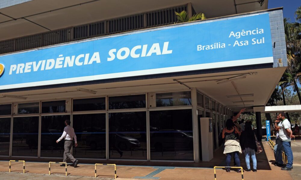 governo-retoma-bonus-de-produtividade-para-reduzir-filas-do-inss