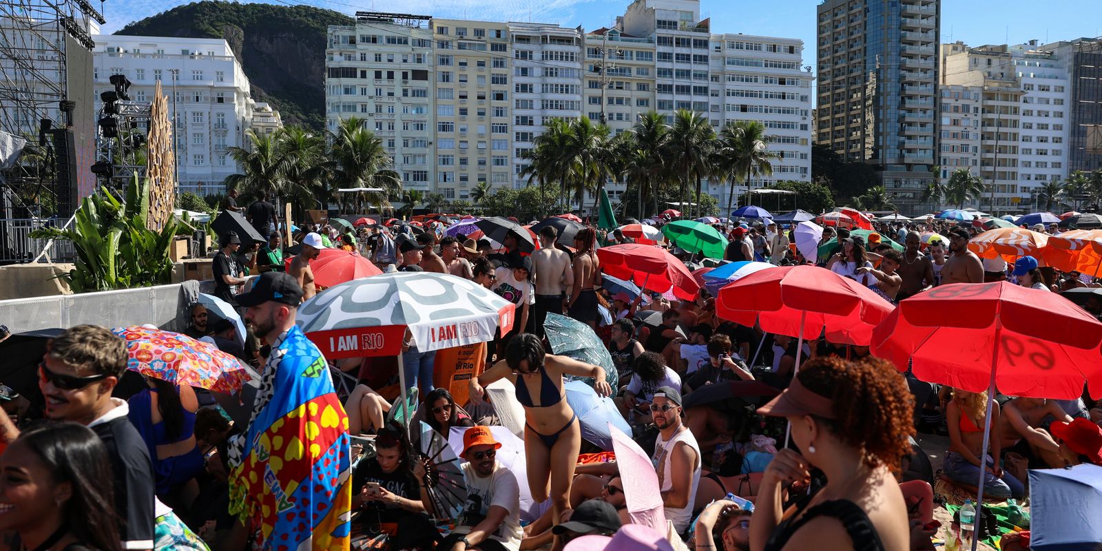 show-de-lady-gaga-leva-2,1-milhoes-de-pessoas-para-copacabana
