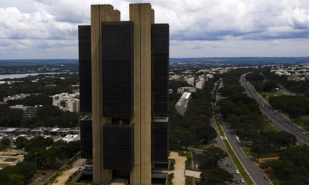 copom-deve-elevar-selic-em-0,5-ponto-na-reuniao-desta-quarta