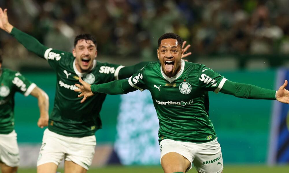 vitor-roque-marca-nos-acrescimos-para-levar-palmeiras-a-lideranca