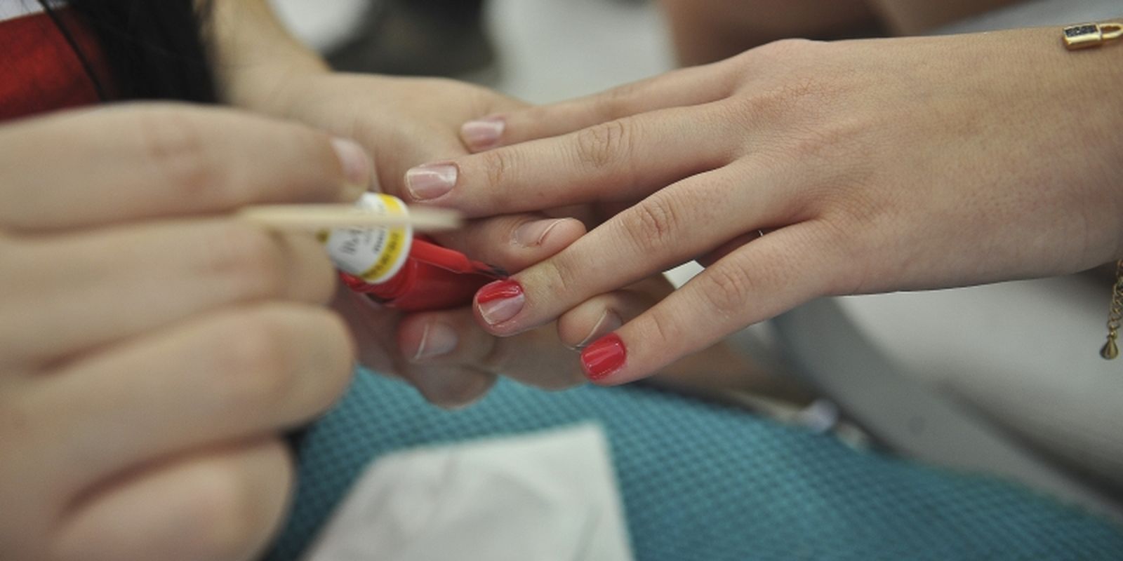 servicos-crescem-0,3%-em-marco,-na-segunda-alta-seguida