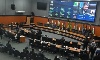 parcial-e-totais-ale-rr-derruba-tres-vetos-do-poder-executivo-e-mantem-um-durante-sessao-ordinaria-|-ale-rr-|-assembleia-legislativa-de-roraima