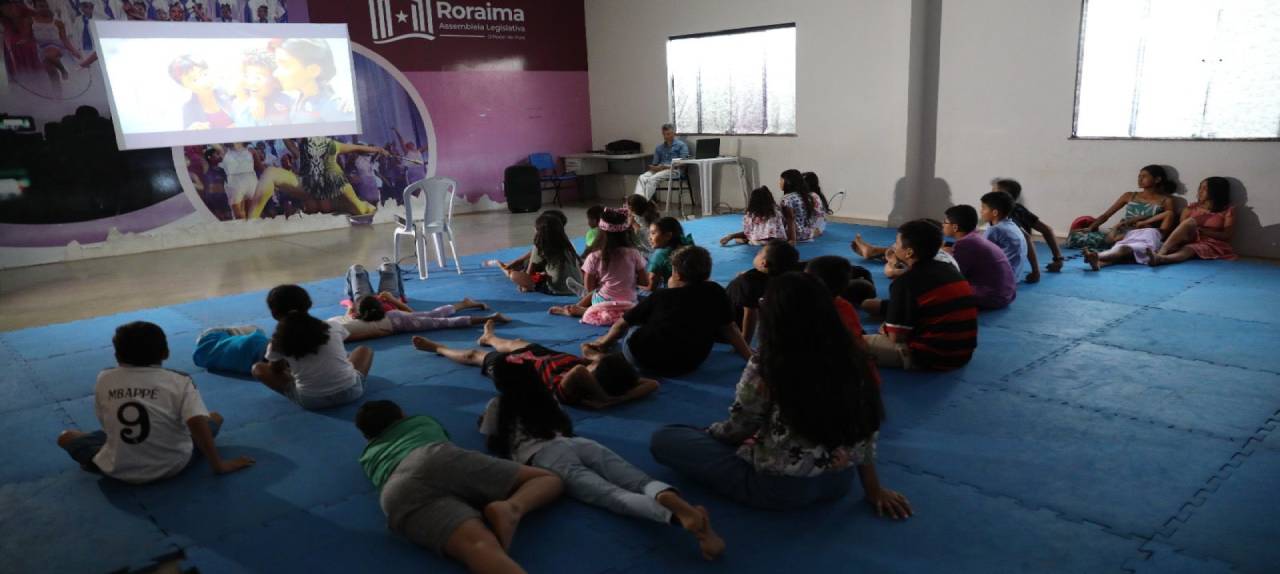 ‘divertidamente-2’-alunos-do-centro-de-convivencia-da-juventude-se-divertem-em-sessao-de-cinema-durante-ferias-|-ale-rr-|-assembleia-legislativa-de-roraima