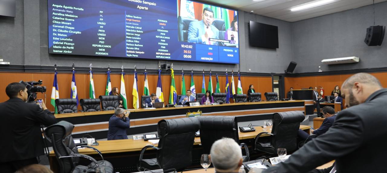 entre-4,83%-e-5%-deputados-aprovam-revisao-anual-do-salario-de-servidores-da-ale-rr,-tj,-dpe,-tce-e-mp-|-ale-rr-|-assembleia-legislativa-de-roraima